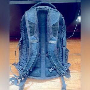 Navy blue northface backpack